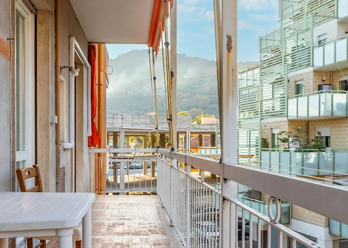 Апартаменты Host4u - Luminoso E Comodo A Piedi Dal Centro E Stazione Di Imperia, Parcheggio Condominiale - Foeste *