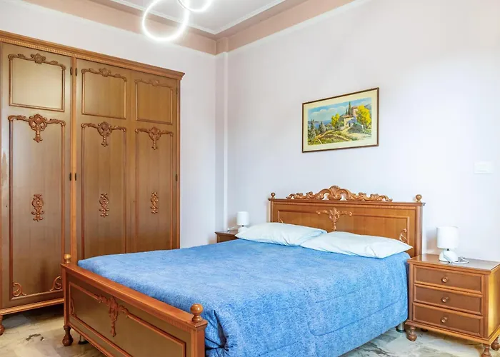 Апартаменты Host4u - Luminoso E Comodo A Piedi Dal Centro E Stazione Di Imperia, Parcheggio Condominiale - Foeste