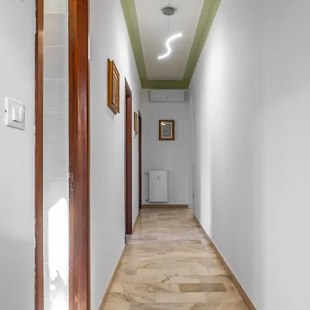 דירה Beautiful 'foeste' - With Parking - By Host4u